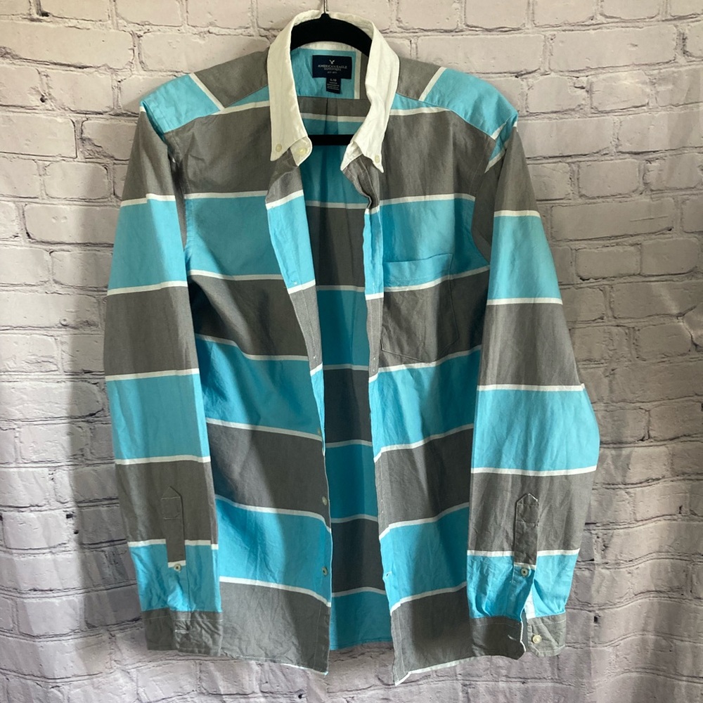 American Eagle Button Up Long Sleeve